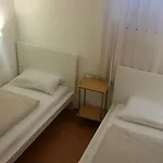 هوتيلغارني بيت ضيافة