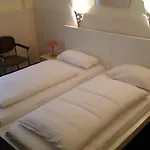 Hotelgarni Frankfurt 3*