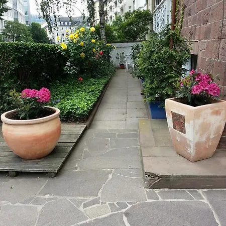 Hotelgarni Frankfurt Pensión 3*