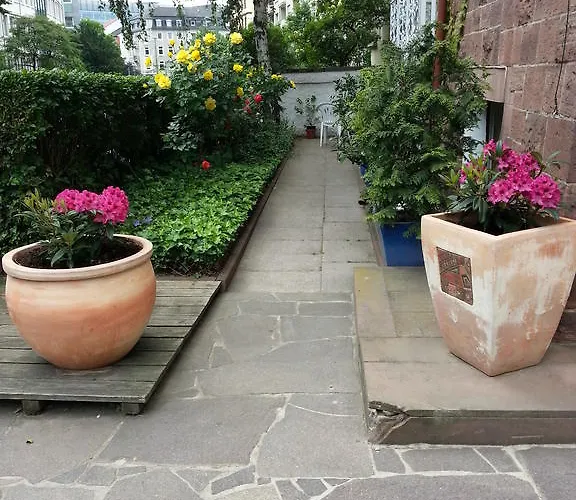 Hotelgarni Frankfurt Guest house 3*